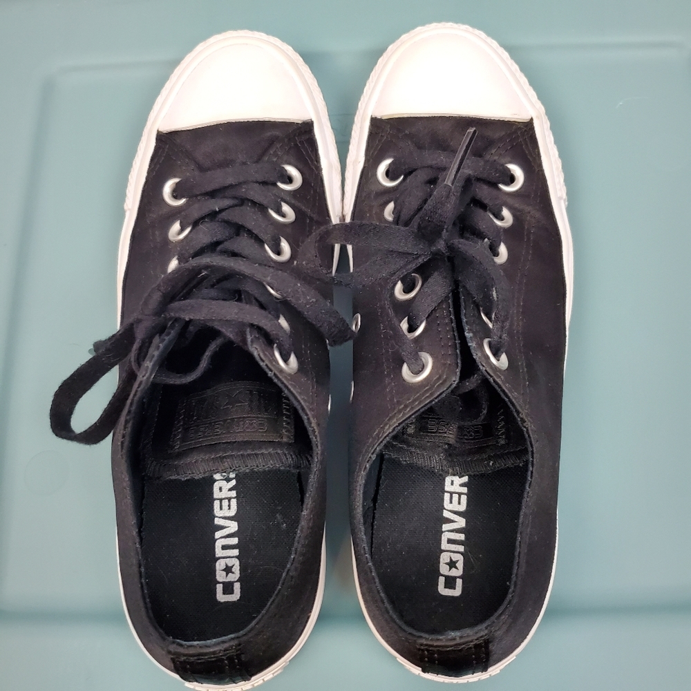 💚 Satin-black Converse
